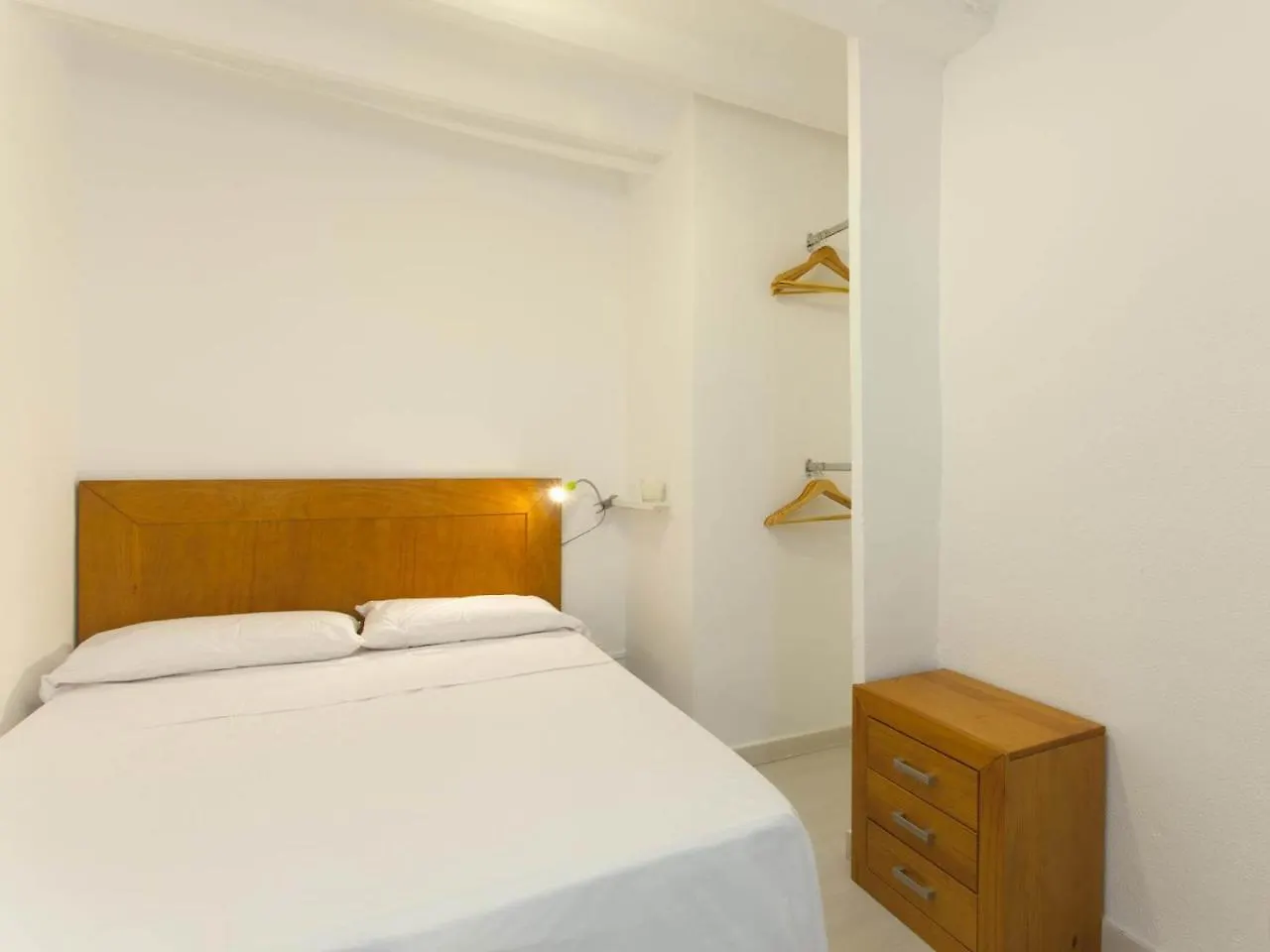 Studio Mozart Center Apartment Barcelona