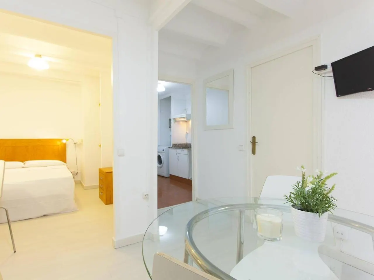 Studio Mozart Center Apartment Barcelona
